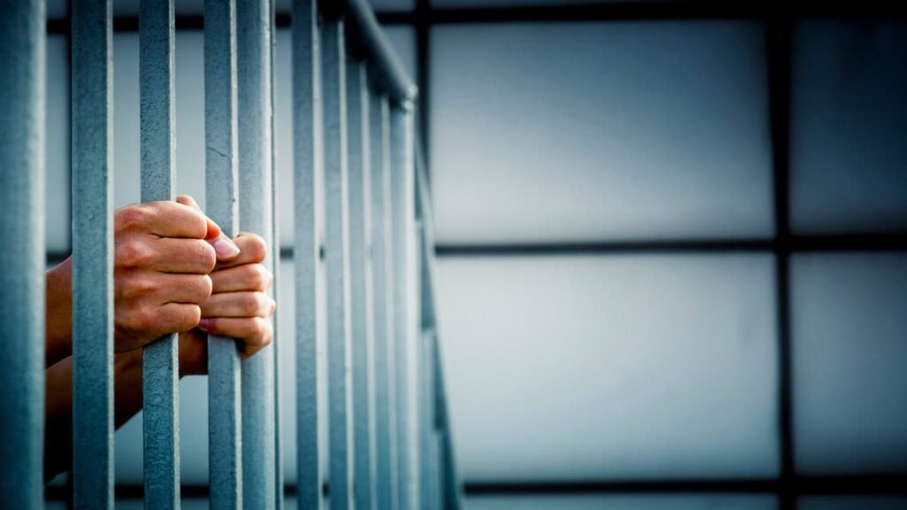 احذر عقوبتها السجن .. ما هي عقوبة استخدام وكالة بعد وفاة الموكل