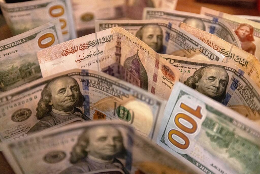 مصر تتفاوض مع جهات دولية على اقتراض 5.5 مليار دولار…