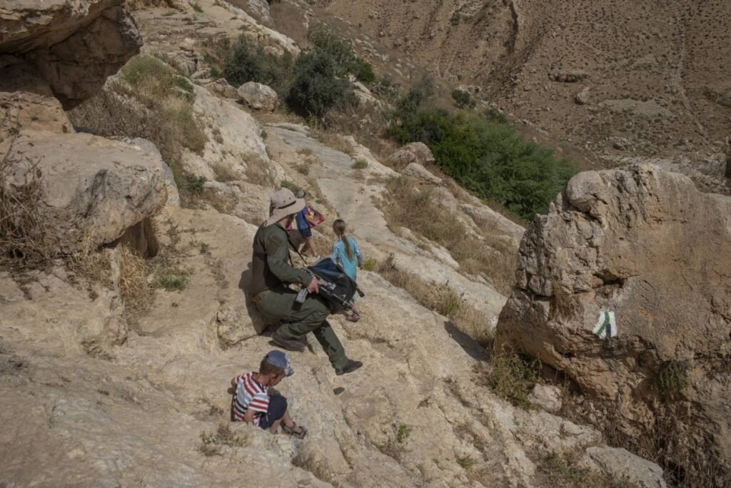 اسرائيل تستغل «حرب غزة» لمصادرة مزيد من الأراضي في غور الأردن…