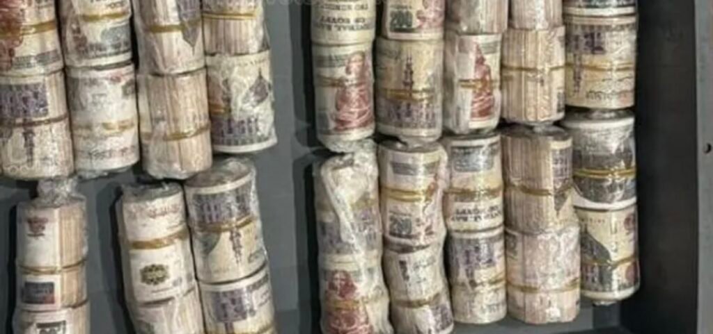 وجبات شاورما فضحته في المطار.. واقعة لأغرب محاولة تهريب بمصر