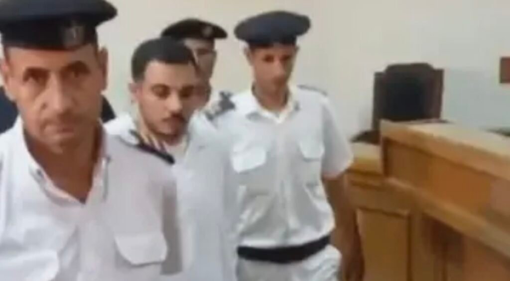 “الجلسة سرية”.. 300 فيديو جنسي لسفاح التجمع في القضية