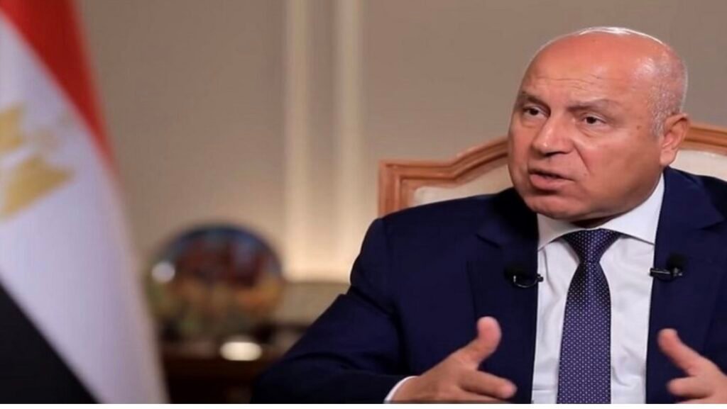 وزير مصري: سوف نصنع الدولار