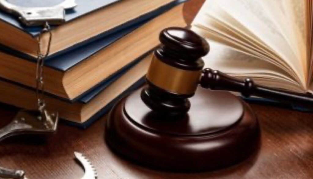 إجراءات تفتيش المنازل: دراسـة تحليليـة مع استعـراض حكـم قضـائي
