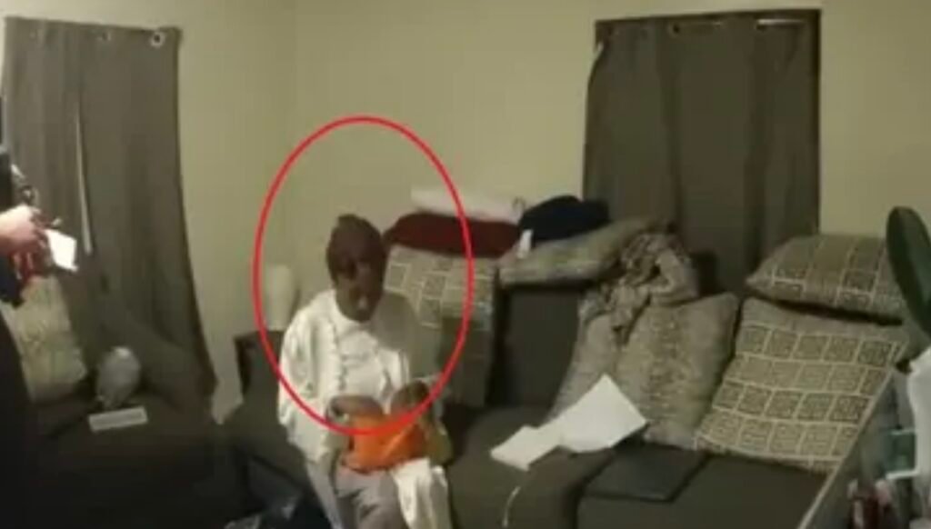 فيديو أثار غضباً.. شرطي يقتل أميركية إفريقية برصاصة في وجهها