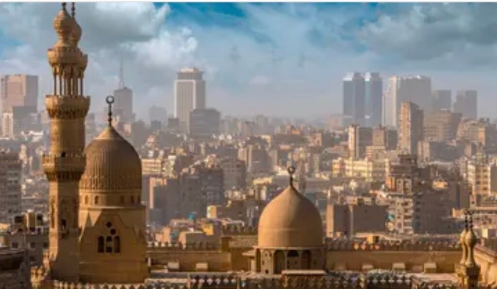 محللون يتوقعون نمو الاقتصاد المصري 4% في السنة المالية الجديدة