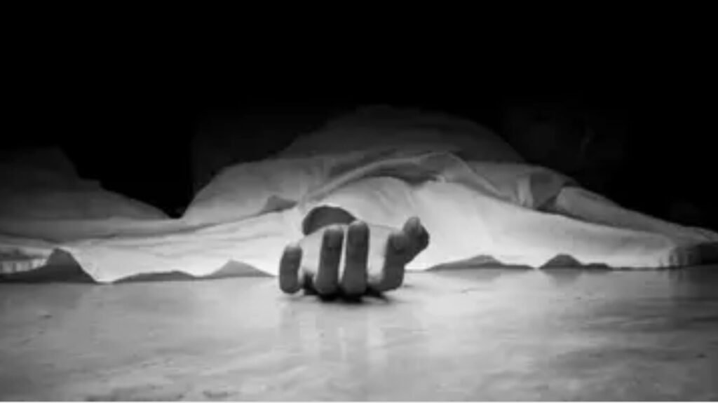 هرب من الحرارة فمات وحيداً.. العثور على جثة متحللة داخل محطة صرف في صعيد مصر