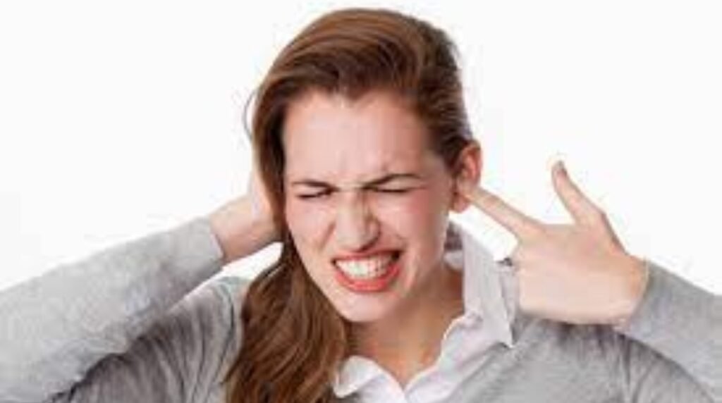 “ملوش علاج”.. احذر الصوت العالي قد يصيبك بهذا المرض…