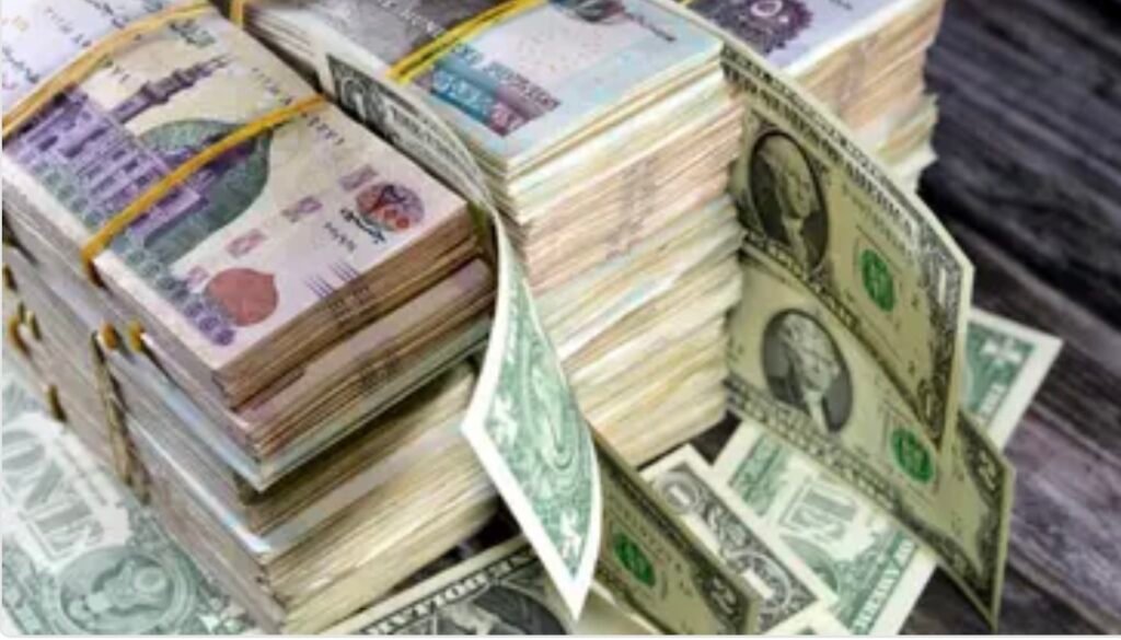 سعر الدولار في مصر يقفز مجددا مقابل الجنيه.. عند أعلى مستوى منذ مارس