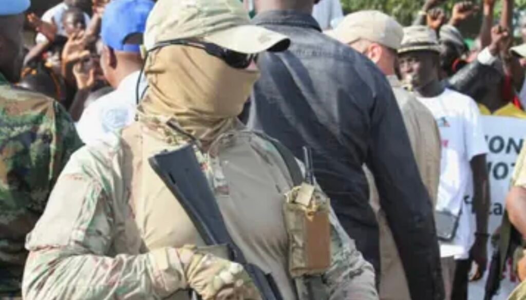 المجلس العسكري المالي بقيادة الكولونيل أسيمي غويتا فض التحالف القديم مع فرنسا وشركائها الأوروبيين وقرر الانفتاح عسكرياً وسياسياً على روسيا