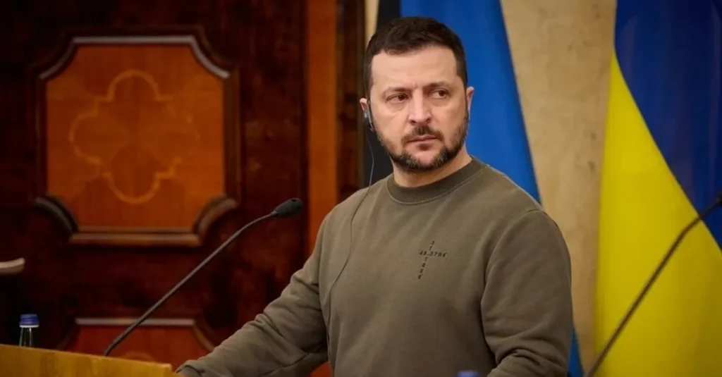 زيلينسكي: متفائلون بشأن موافقة الغرب على تنفيذ هجمات داخل العمق الروسي…
