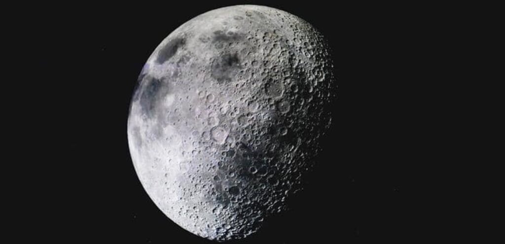 مسبار فضائي صيني يرصد صورة للقمر بالأشعة السينية…