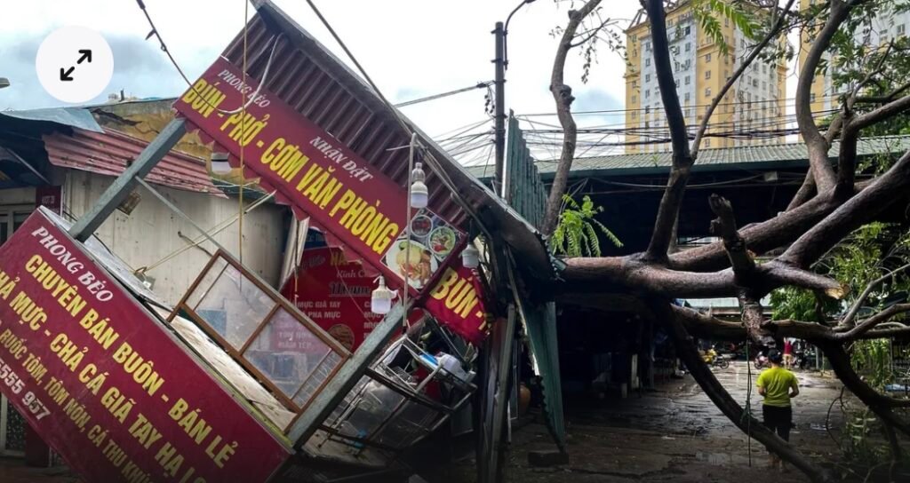 دمر جسوراً ومنازل في فيتنام.. 63 قتيلاً و40 مفقوداً حصيلة الإعصار ياغي