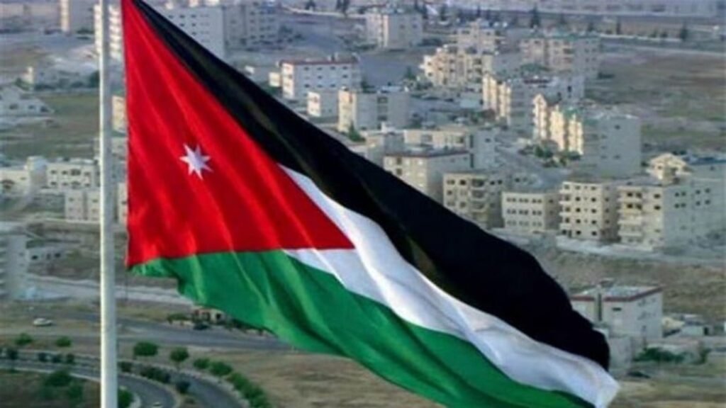 الجيش الأردني: لم نسمح لأي طائرة عسكرية بعبور أجوائنا ونتابع التصعيد عن كثب…