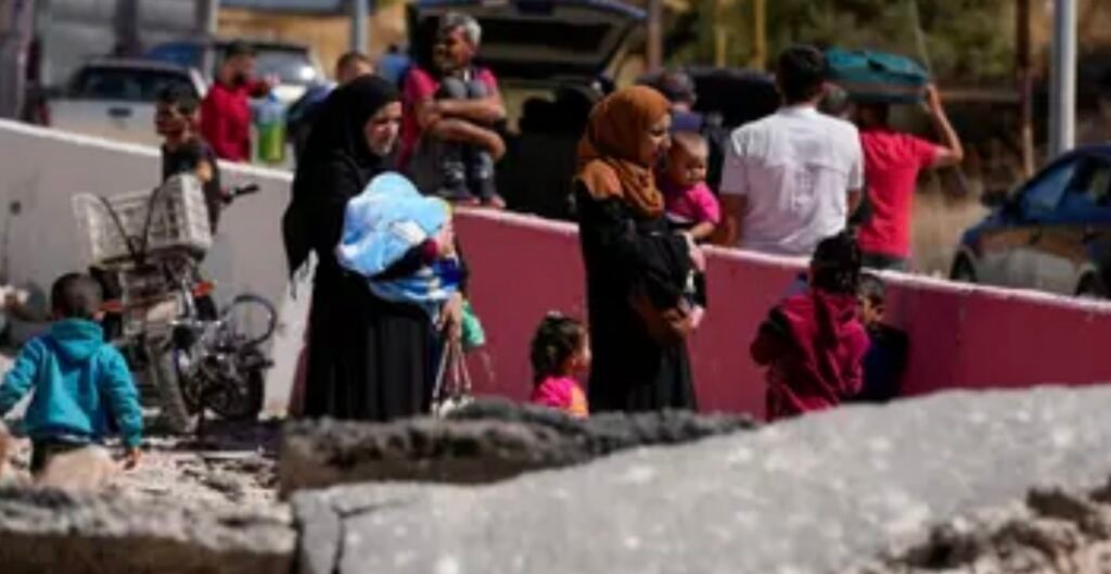 أزمة مروعة” في لبنان.. و375 ألف شخص يفرون إلى سوريا