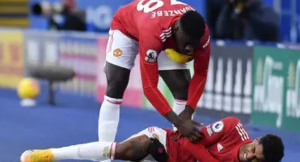 لاعب يونايتد كاد يفقد إبهامه بسبب “غسل الأطباق”