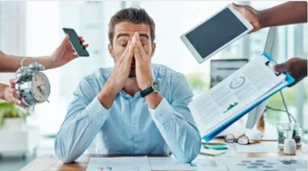 منها إيقاف الإشعارات.. 7 طرق للحد من تشتيت الانتباه في العمل