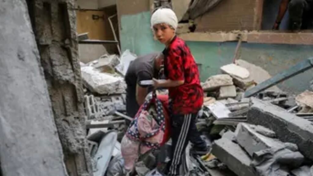 نائبة ألمانية انتقدت قصف مستشفيات غزة فهبّ عليها سفير إسرائيل