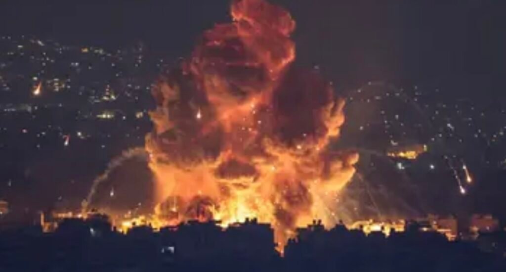 حزب الله يقصف قاعدة جنوب حيفا.. وعدد القتلى بلبنان يصل لـ1552 بشهر
