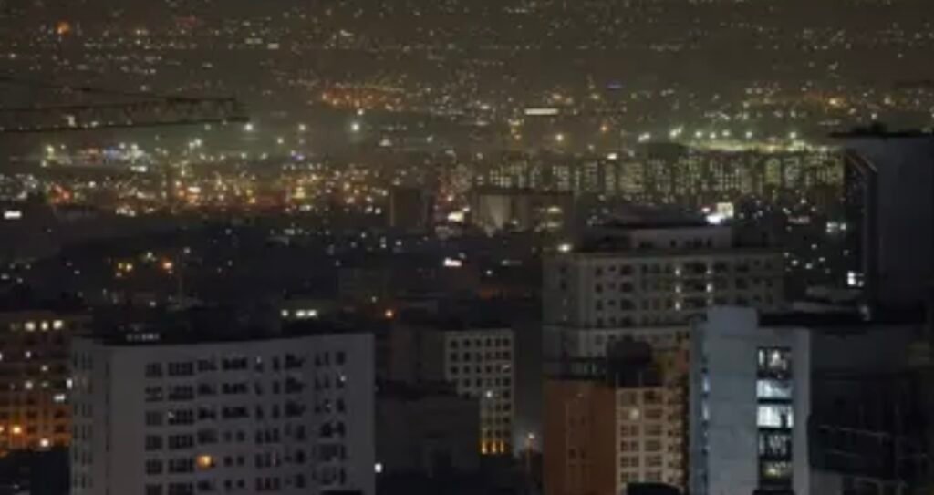 هجوم إسرائيل على إيران.. مصادر تكشف تفاصيل جديدة