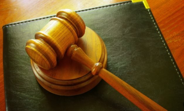 شروط حددها القانون لعمل المرأة عقب الولادة لحمايتها وحماية رضيعها..