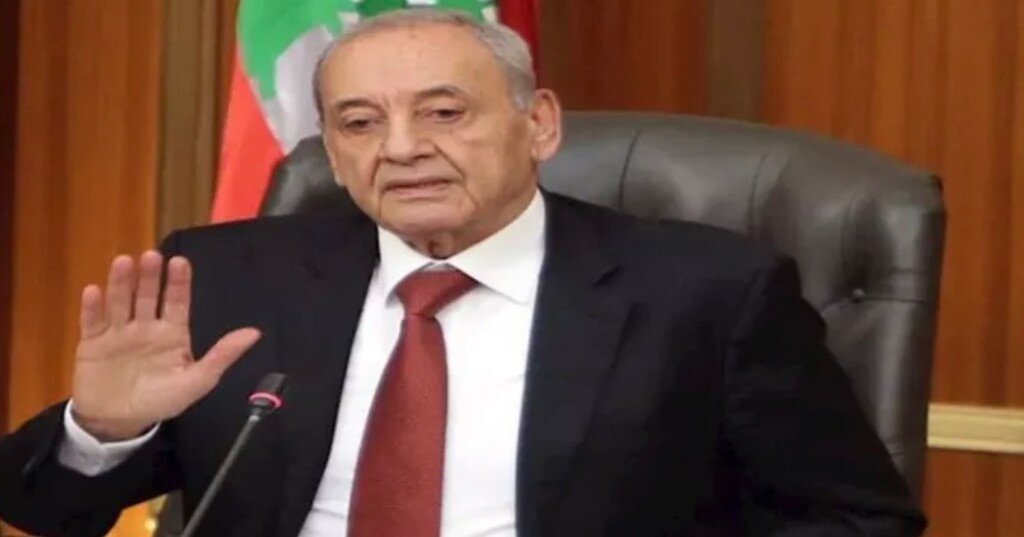 رئيس البرلمان اللبناني يطالب بتدخل دولي لوقف عمليات تدمير قرى الجنوب