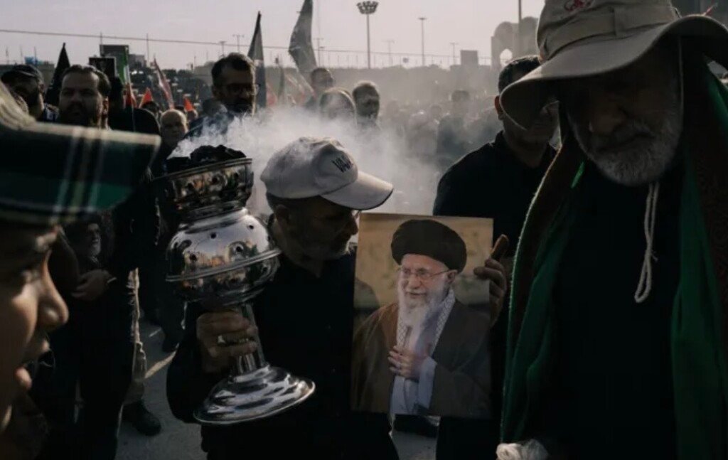 رهانات طهران وصواريخ واشنطن.. مضيق هرمز يشتعل من جديد