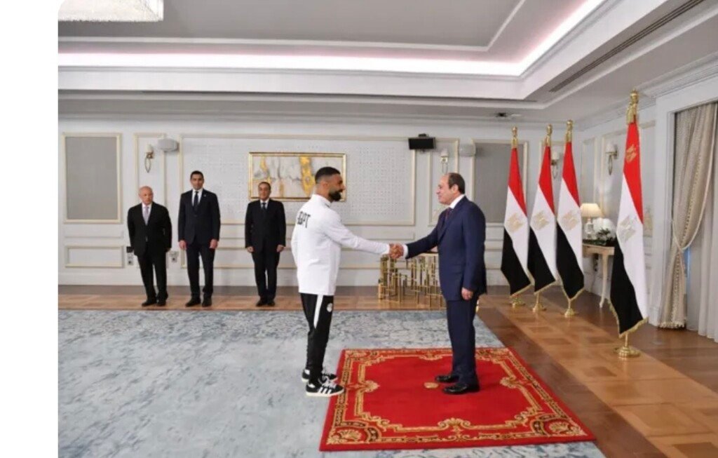 صلاح يشكر الرئيس السيسي: دعمكم الدائم أكبر تكريم لمنتخب مصر