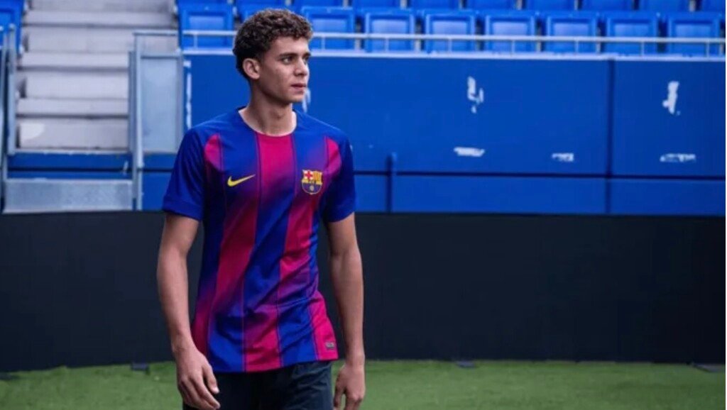 الأهلي يعلن تلقيه خطابا من برشلونة لشراء حمزة عبدالكريم نهائيا