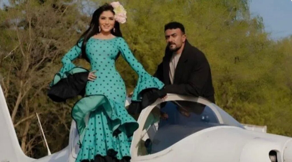 أحمد العوضي: “شمشون ودليلة” يقدم أكشن مختلفا.. ومشهد الطائرة كان الأصعب