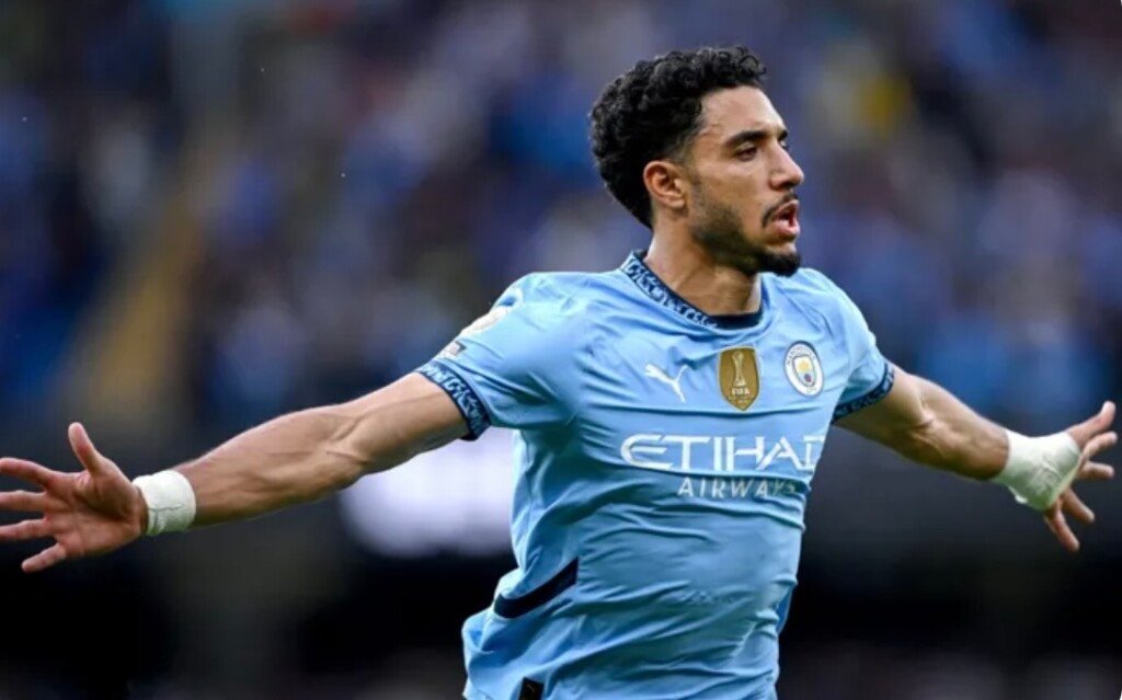 توتنهام ونيوكاسل يتواصلان مع مانشستر سيتي لبحث إمكانية ضم مرموش