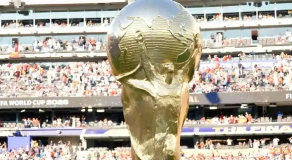 فيفا يدرس زيادة منتخبات كأس العالم إلى 64 فريقا على مونديال 2030