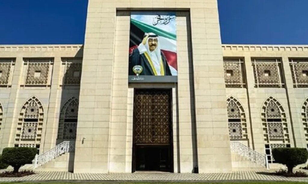 الكويت تؤكد ضرورة احترام سيادة اليمن واستقلاله ووحدة أراضيه