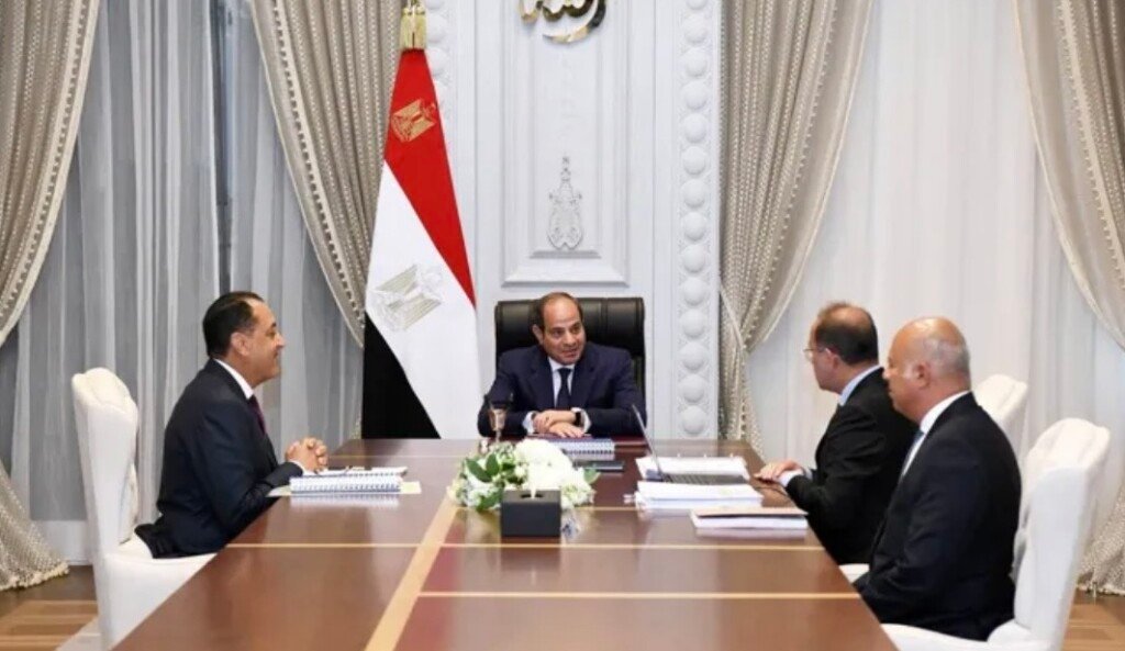 الرئيس المصري يوجه بتطوير المنظومة الضريبية وتوفير تسهيلات إضافية