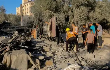 استشهاد 4 فلسطينيين في غارات إسرائيلية على وسط وجنوب قطاع غزة