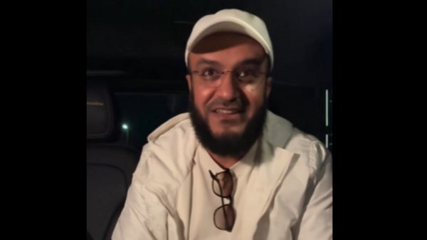 العفاسي يشيد بخفة دم المصريين ويعلن التحكيم في دولة التلاوة