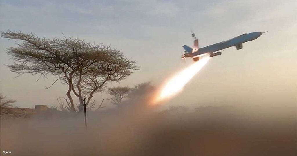 السعودية تحبط هجمات حوثية وتؤكد مقتل 13 في مطار الرياض