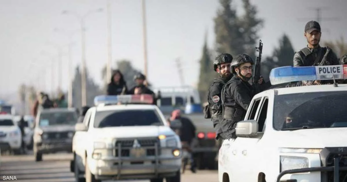 انفجار سيارة على طريق دمشق‑حمص يودي بحياة ثلاثة في القسطل بسوريا