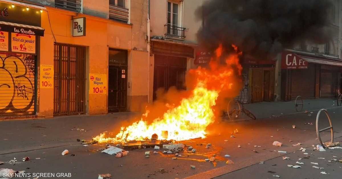 حظر تجول محلي في فرنسا واليمين يراهن على فشل ماكرون في احتواء الاحتجاجات