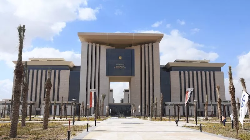 الخارجية المصرية تعلن ملاحقة مواطناً اجتاز السياج الحدودي نحو إسرائيل في 2026