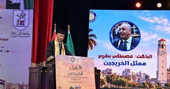 مصطفى بكري يحصل على الماجستير من كلية الدراسات العليا للبحوث الإحصائية