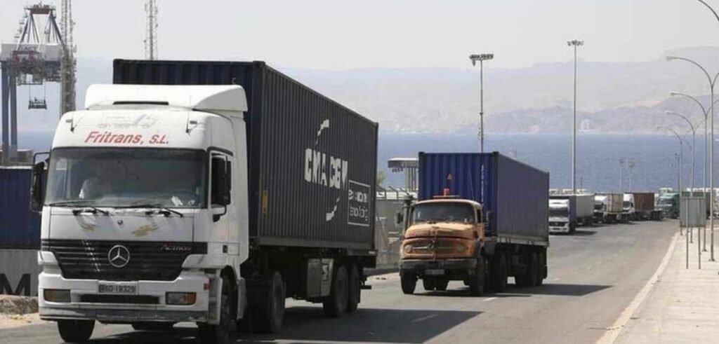إحالة 11 مسؤولًا للمحاكمة الجنائية بسبب تثبيت أسعار نقل البضائع بالمواني