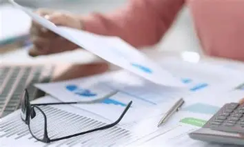 هل يستطيع صاحب العمل خصم قيمة تلف المعدات من راتب الموظف؟