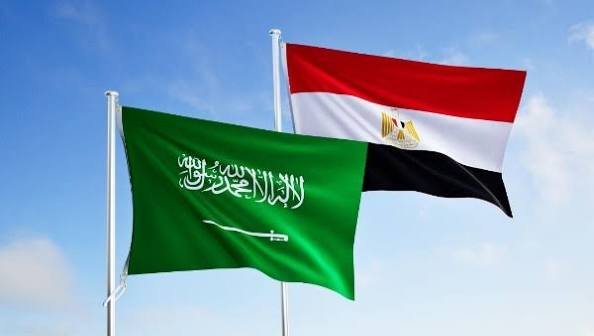رسالة من السيسي إلى خادم الحرمين الشريفين.. وزير الخارجية ورئيس المخابرات يسلمانها