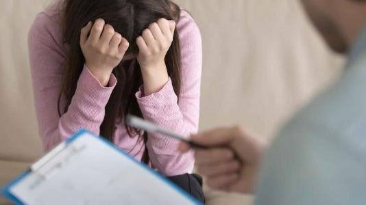 لا تساهل مع إساءة معاملة المرضى النفسيين.. الحبس أبرز العقوبات
