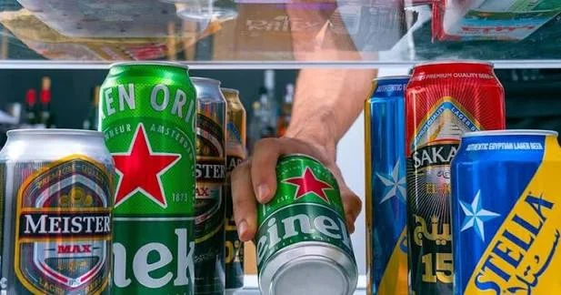 هل تستند قرارات إغلاق البارات وحظر الخمور في رمضان إلى نصوص قانونية؟.. التفاصيل